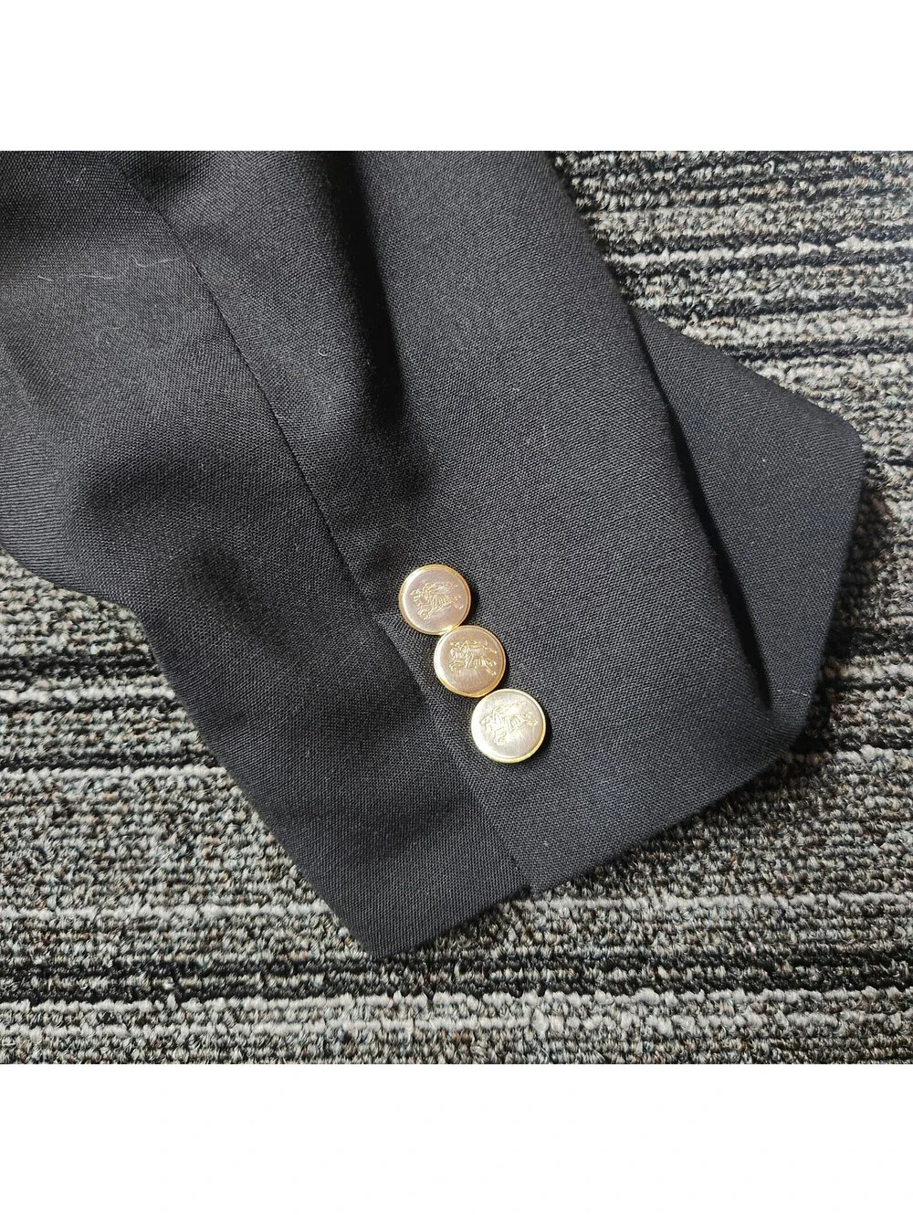 Burberrys Vintage Black Wool Blazer Gold Buttons Mens 48R Made In England Jacket